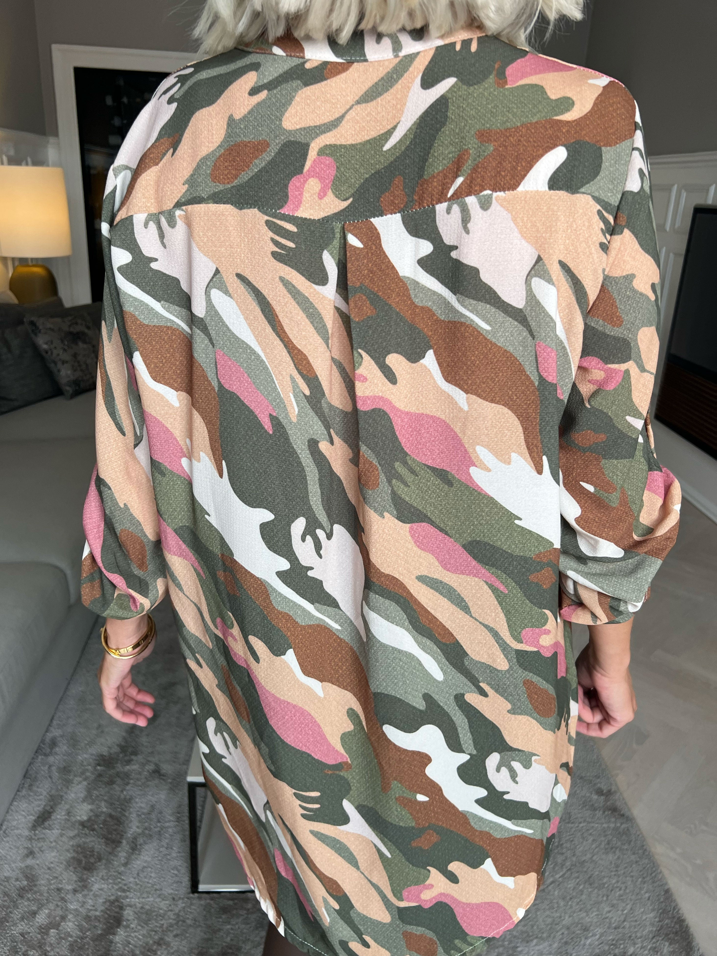 Vanesa Camo - Tunika i kamouflagemönster